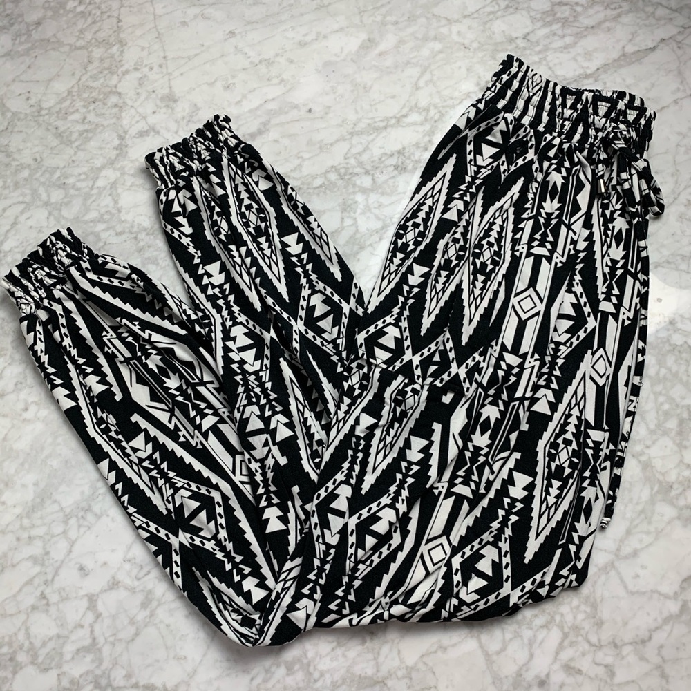 Hem & Thread Tribal Print Harem Pants size S